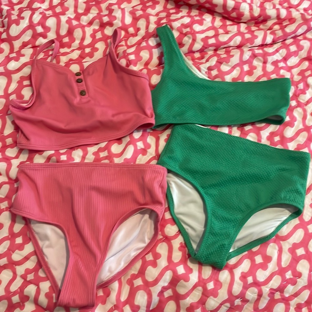 Old navy girls swim!